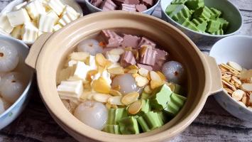 Địa chỉ bán chè khúc bạch được giới trẻ Cần Thơ yêu thích nhất
