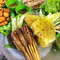 Quán ăn vặt ngon nhất đường Lạc Long Quân, Tây Hồ, Hà Nội
