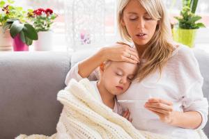 Cách hạ sốt tốt nhất cho bé cha mẹ nên áp dụng