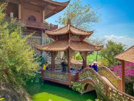 Địa điểm tham quan không thể bỏ qua khi đến Châu Đốc