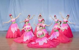 Cửa hàng cho thuê trang phục biểu diễn đẹp nhất ở Đống Đa, Hà Nội