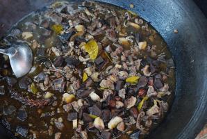 Địa chỉ ăn thắng cố ngon bậc nhất tại Hà Nội