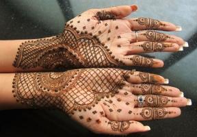 Địa chỉ chuyên vẽ henna chất lượng nhất hiện nay