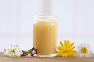 Thương hiệu sữa ong chúa tươi chất lượng nhất hiện nay