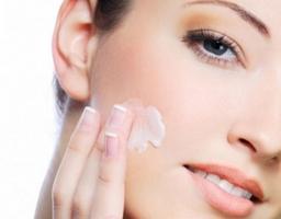 Kem dưỡng trắng da ban đêm của Nhật tốt nhất hiện nay