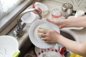 Mẹo tẩy sạch dầu mỡ hay nhất
