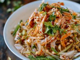 Cách làm món miến trộn thơm ngon, đơn giản tại nhà