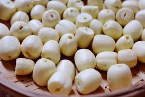 Địa chỉ mua hạt sen khô chất lượng, uy tín tại Tp. HCM