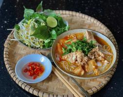 Quán bún riêu ngon nhất Quận Tây Hồ, Hà Nội