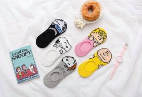 Shop bán tất thời trang đẹp và chất nhất trên Instagram
