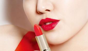 Món đồ cần thiết cho người mới tập trang điểm