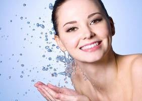 Lưu ý  giúp rửa mặt làm đẹp da đơn giản nhất