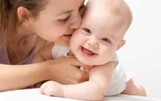 Trò chơi phát triển ngôn ngữ tốt nhất cho trẻ dưới 1 tuổi
