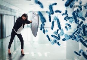 Xịt khử khuẩn và chống bụi mịn tốt nhất hiện nay