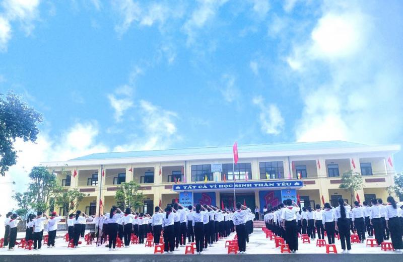 Trường THCS Bài Sơn