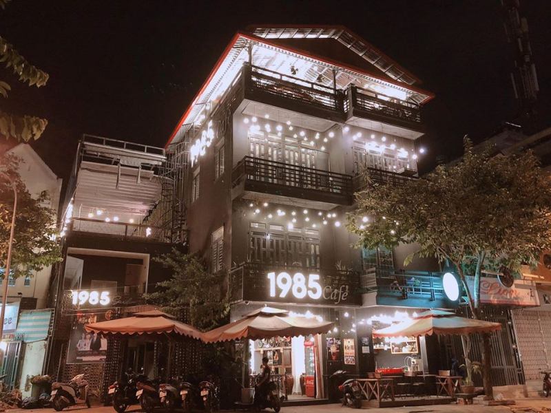 Cafe 1985