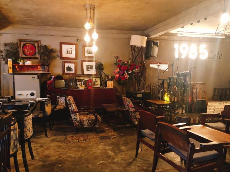 Cafe 1985