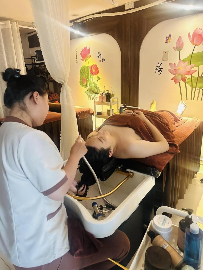 Ấm Spa