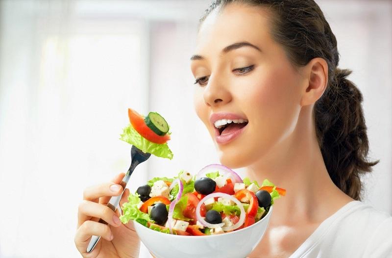 Ăn chậm, nhai kĩ giúp giảm cân