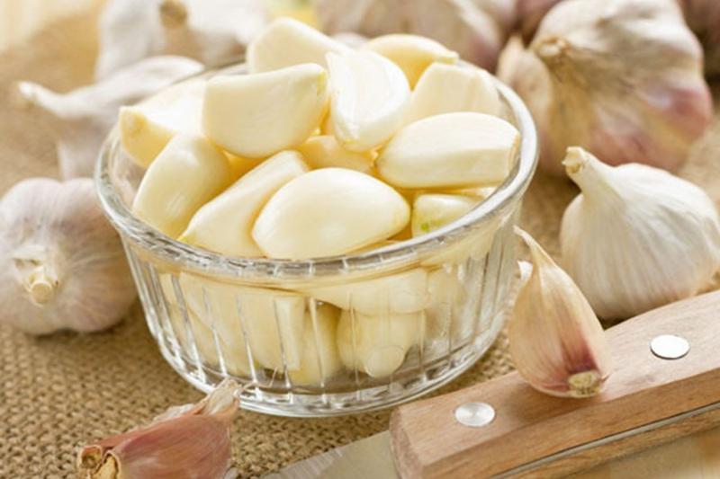 Tỏi rất giàu mangan, Vitamin B6, Vitamin C, Selenium, chất xơ và nhiều chất dinh dưỡng.