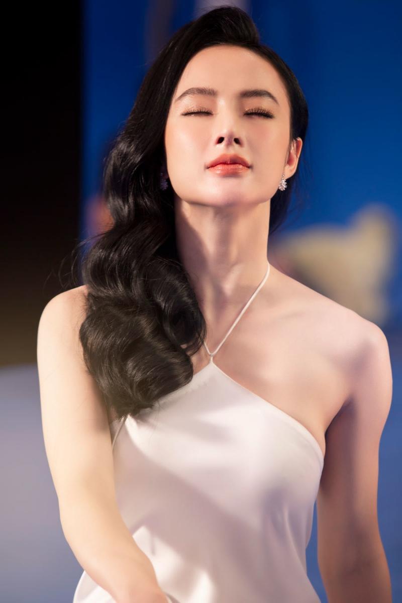 Angela Phương Trinh