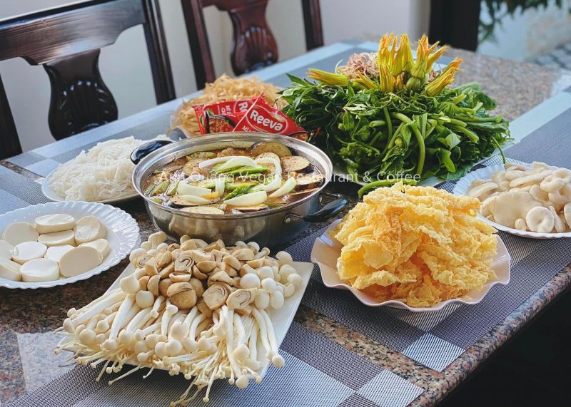 Ánh Quang Vegan Restaurant & Coffee