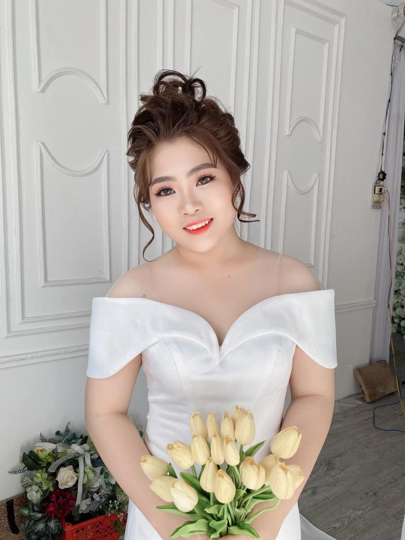 Áo cưới Sunny luôn đặt chất lượng sản phẩm makeup lên hàng đầu