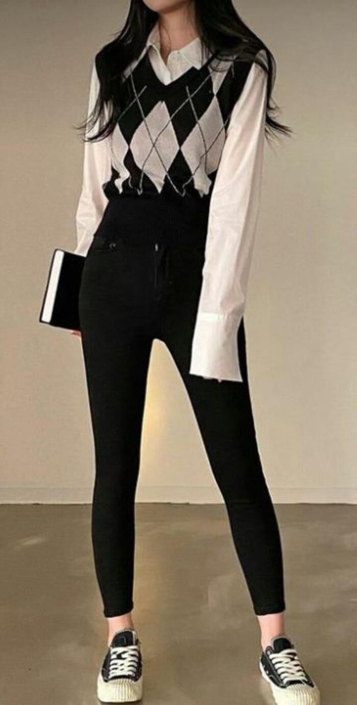 Áo gile phối với quần legging