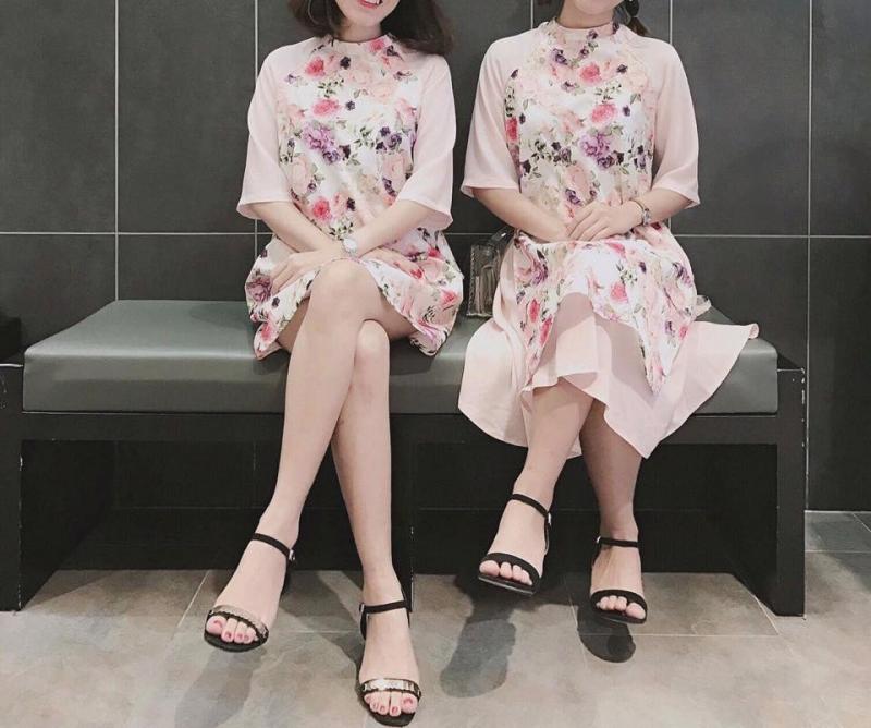 Bộ đôi này chỉ cần kết hợp với một đôi sandals đơn giản là đẹp khỏi chê.