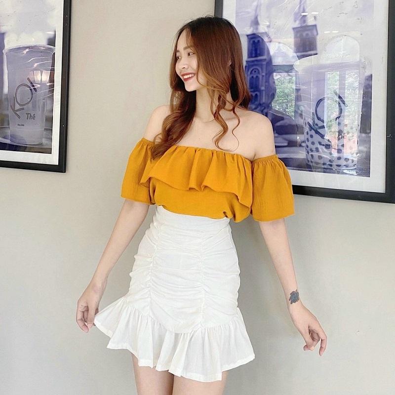 Áo trễ vai phối chân váy đuôi cá