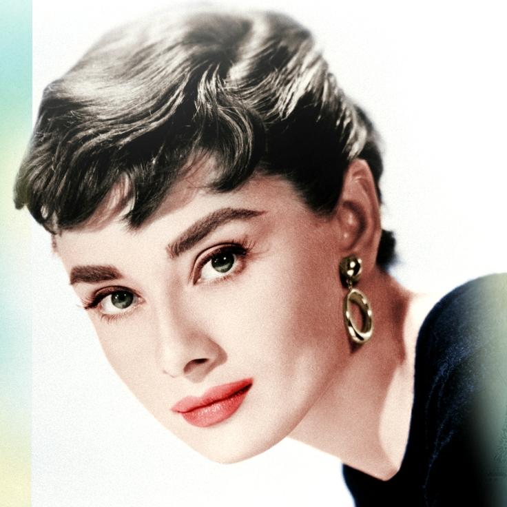 Audrey Herpburn có đôi mắt trong sáng