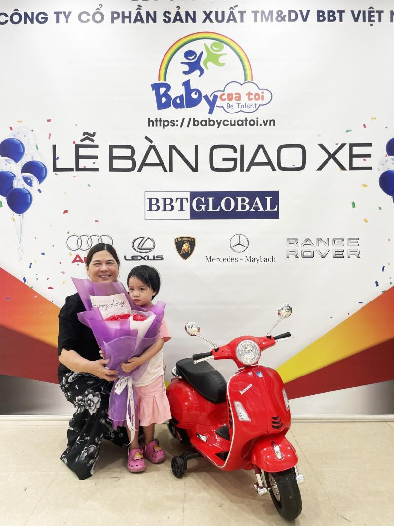 Bạn có thể chọn xe máy điện cho bé trai và bé gái