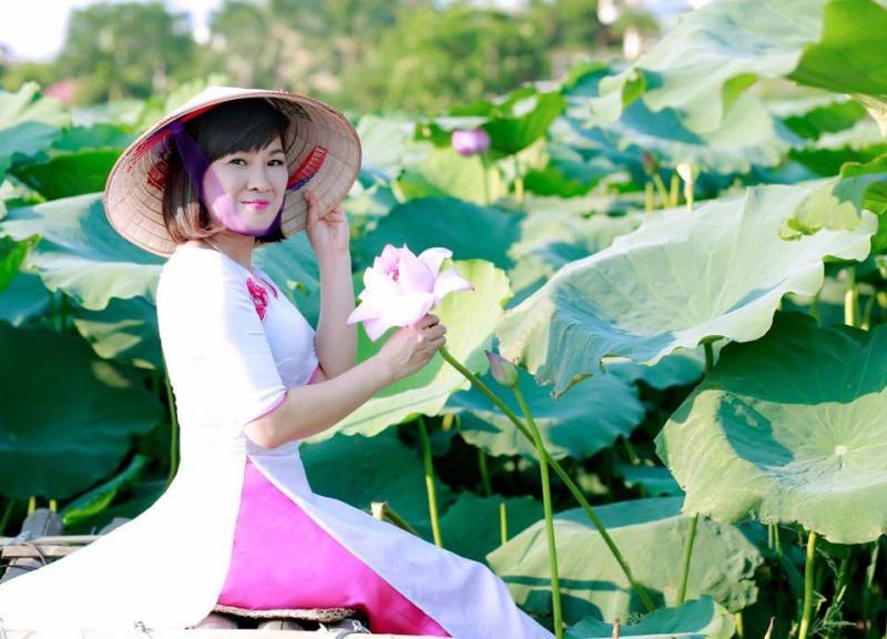 Ảnh chân dung nhà thơ Bùi Minh Huế