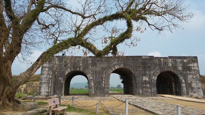 Bài văn thuyết minh về thành nhà Hồ hay nhất - Bài mẫu số 1