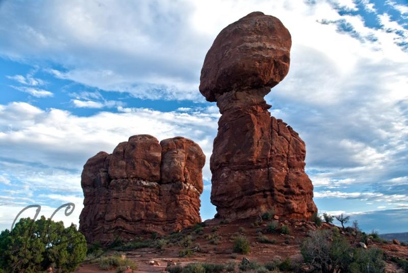 Balanced Rock - biểu tượng của Utah