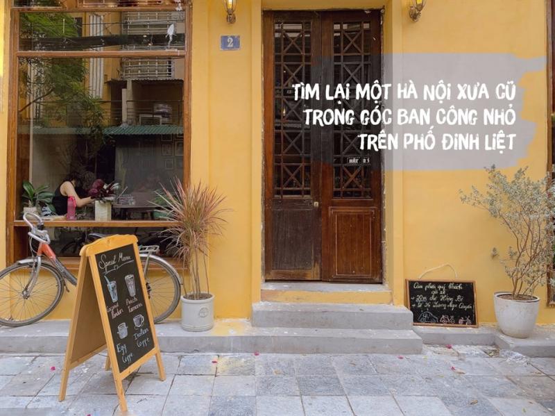 Ban công Cafe