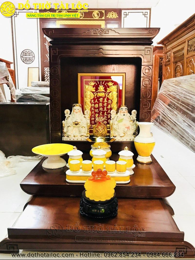 Bàn thờ Thần Tài Đà Nẵng