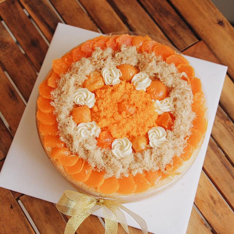 Bánh bông lan trứng muối Calicious