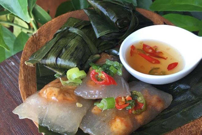Bánh bột lọc hấp lá chuối