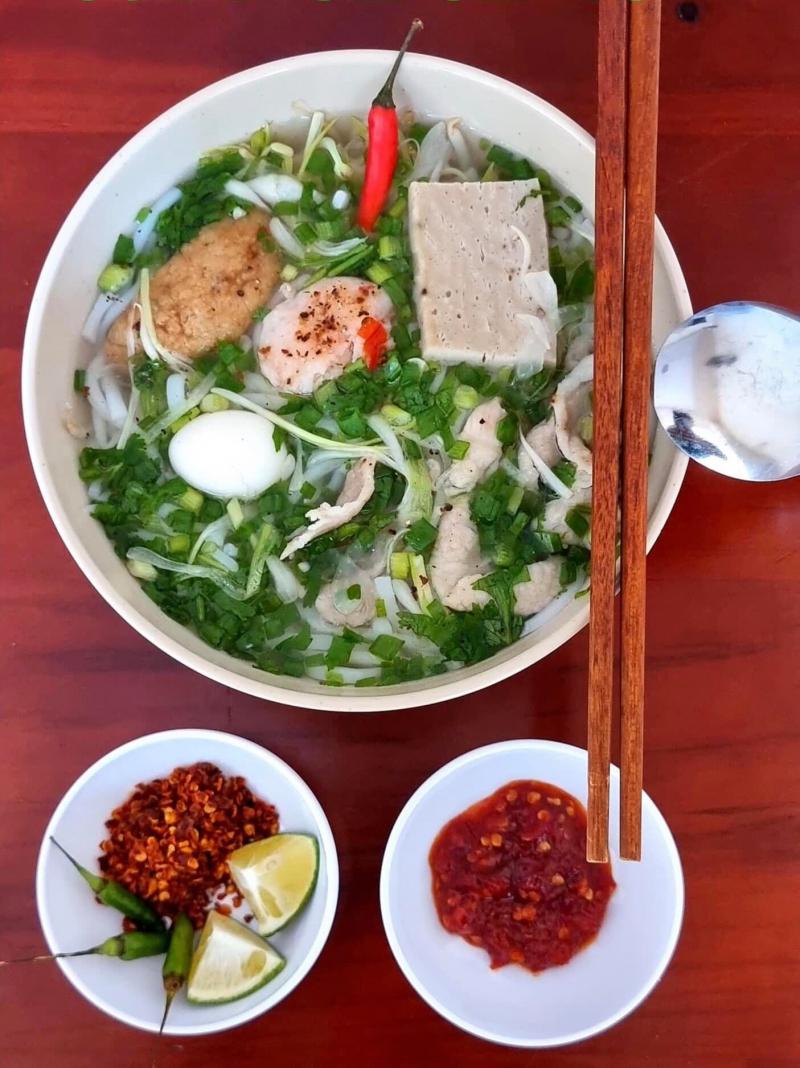 Bánh Canh Bố Già