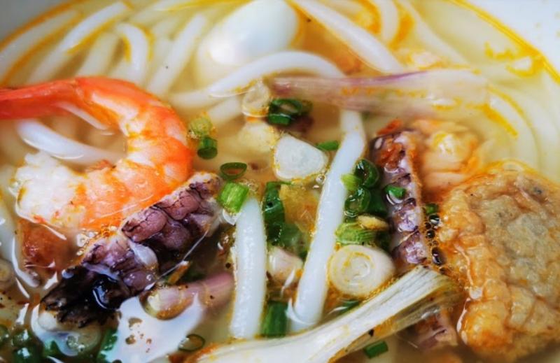 Bánh canh tôm tít-ghẹ