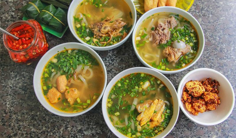 Bánh Canh Cá Lóc Yến