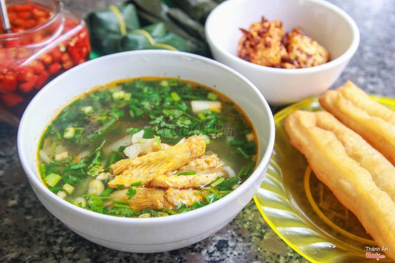 Bánh Canh Cá Lóc Yến