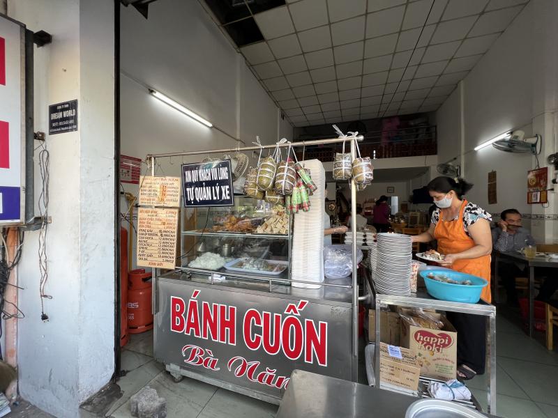 Bánh cuốn Bà Năm