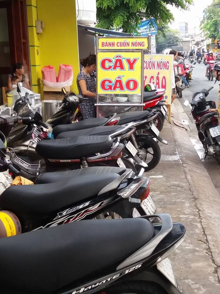 Bánh Cuốn Cây Gáo
