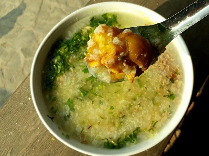 Cháo ấu tẩu chân giò