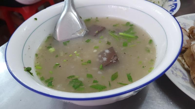 Bánh Hỏi Cháo Lòng Cô Năm