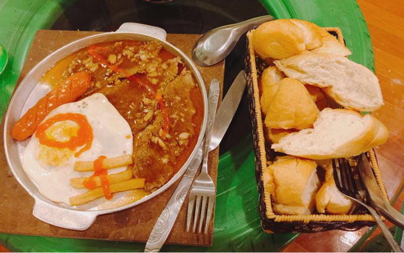 Bánh mì chảo S. Sam