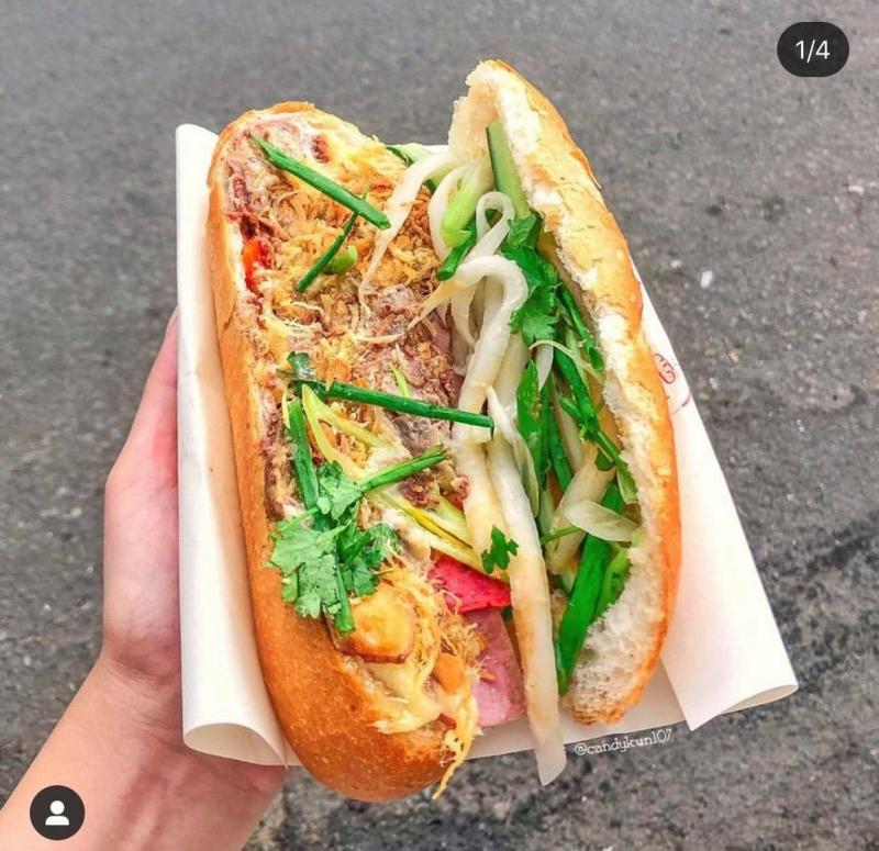 Bánh Mì Huỳnh Hoa