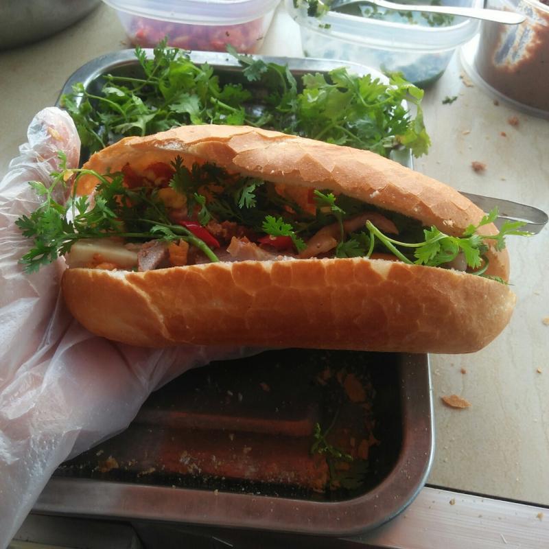 Bánh Mì Phùng